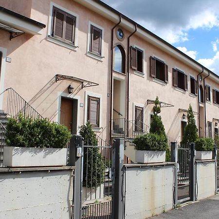 Il Casaletto Dei Ludi Aparthotel Aranova Bagian luar foto