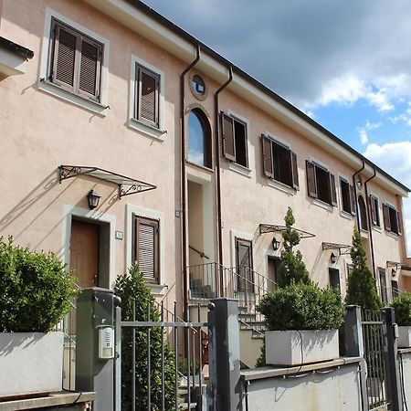 Il Casaletto Dei Ludi Aparthotel Aranova Bagian luar foto