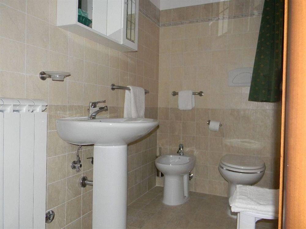 Il Casaletto Dei Ludi Aparthotel Aranova Bagian luar foto