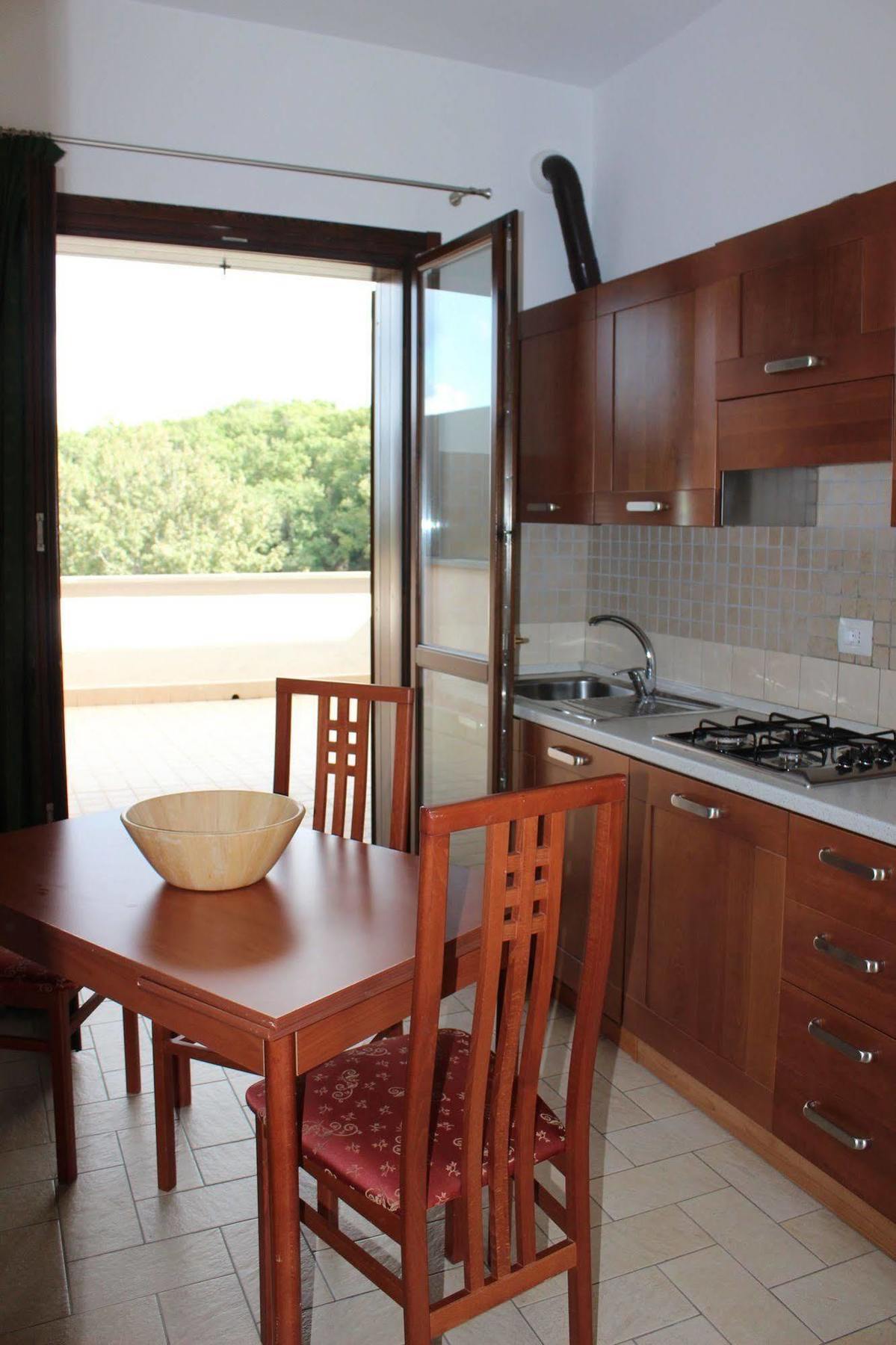 Il Casaletto Dei Ludi Aparthotel Aranova Bagian luar foto