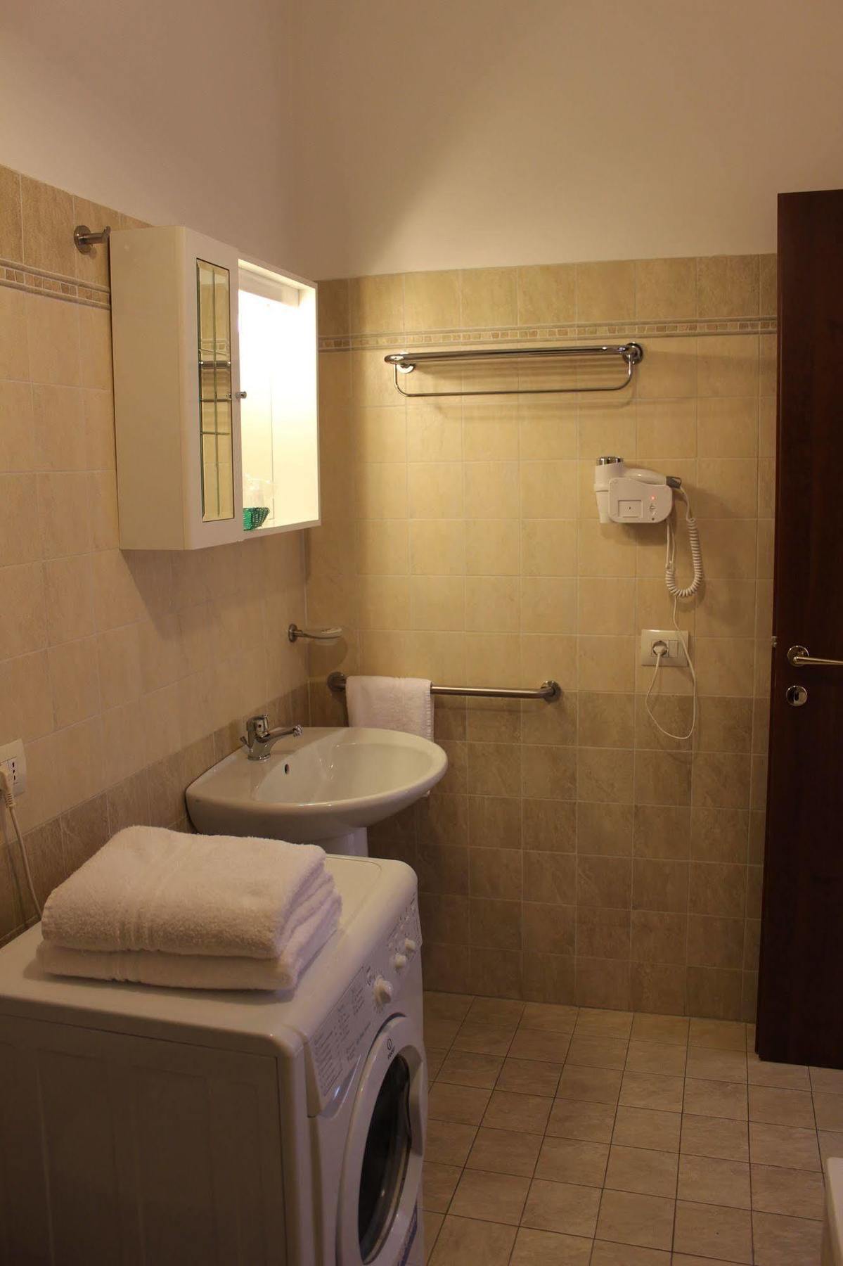Il Casaletto Dei Ludi Aparthotel Aranova Bagian luar foto