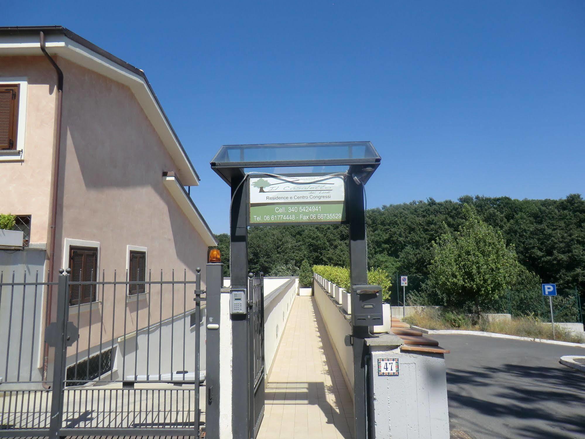 Il Casaletto Dei Ludi Aparthotel Aranova Bagian luar foto