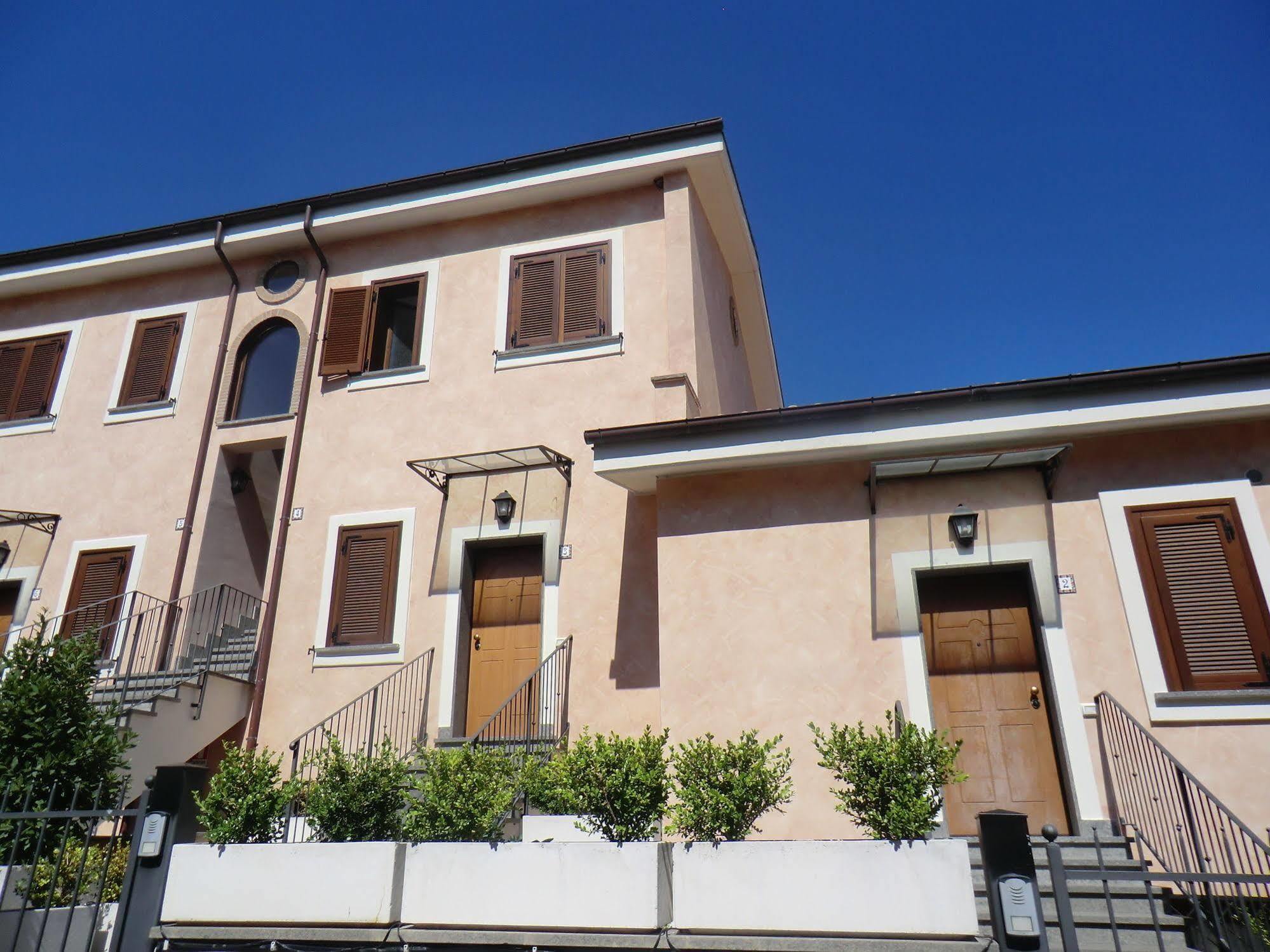 Il Casaletto Dei Ludi Aparthotel Aranova Bagian luar foto